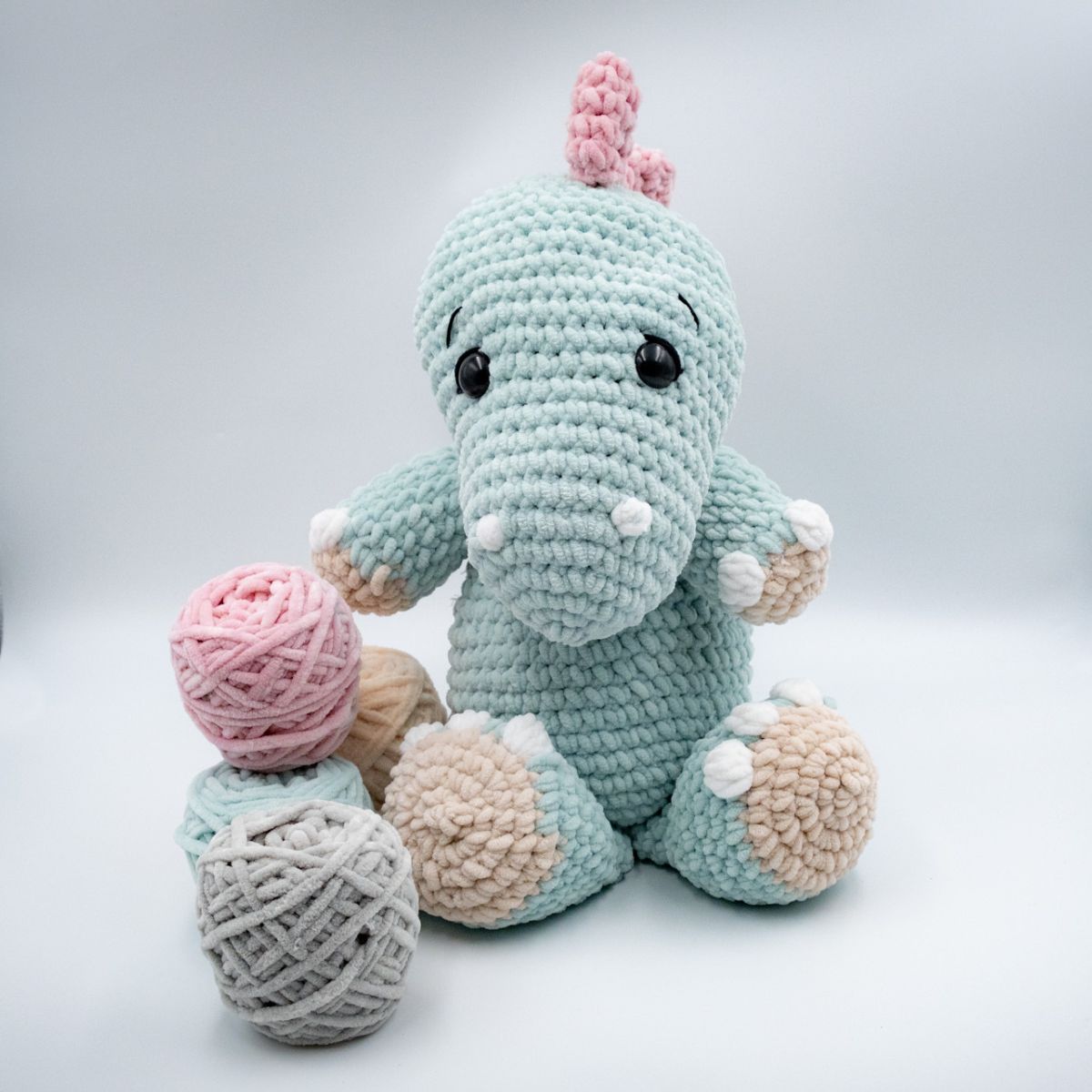 Danny the Dinosaur – Chunky Crochet Amigurumi Pattern (PDF)