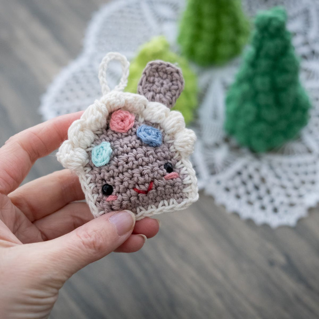 Crochet gingerbread house pattern (PDF)