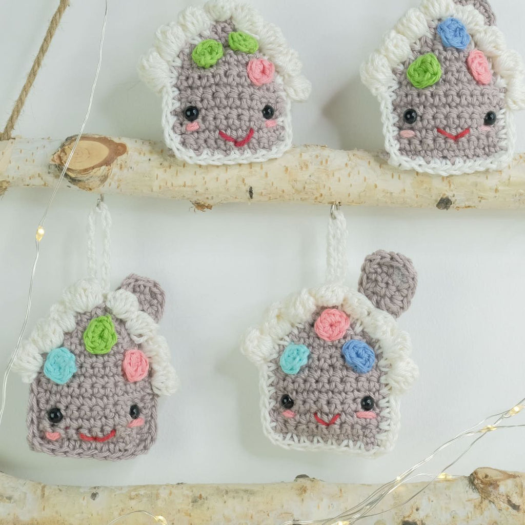 Crochet gingerbread house pattern (PDF)